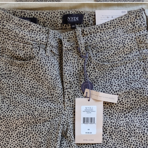 NWT NYDJ animal print jeans cropped - Picture 4 of 5